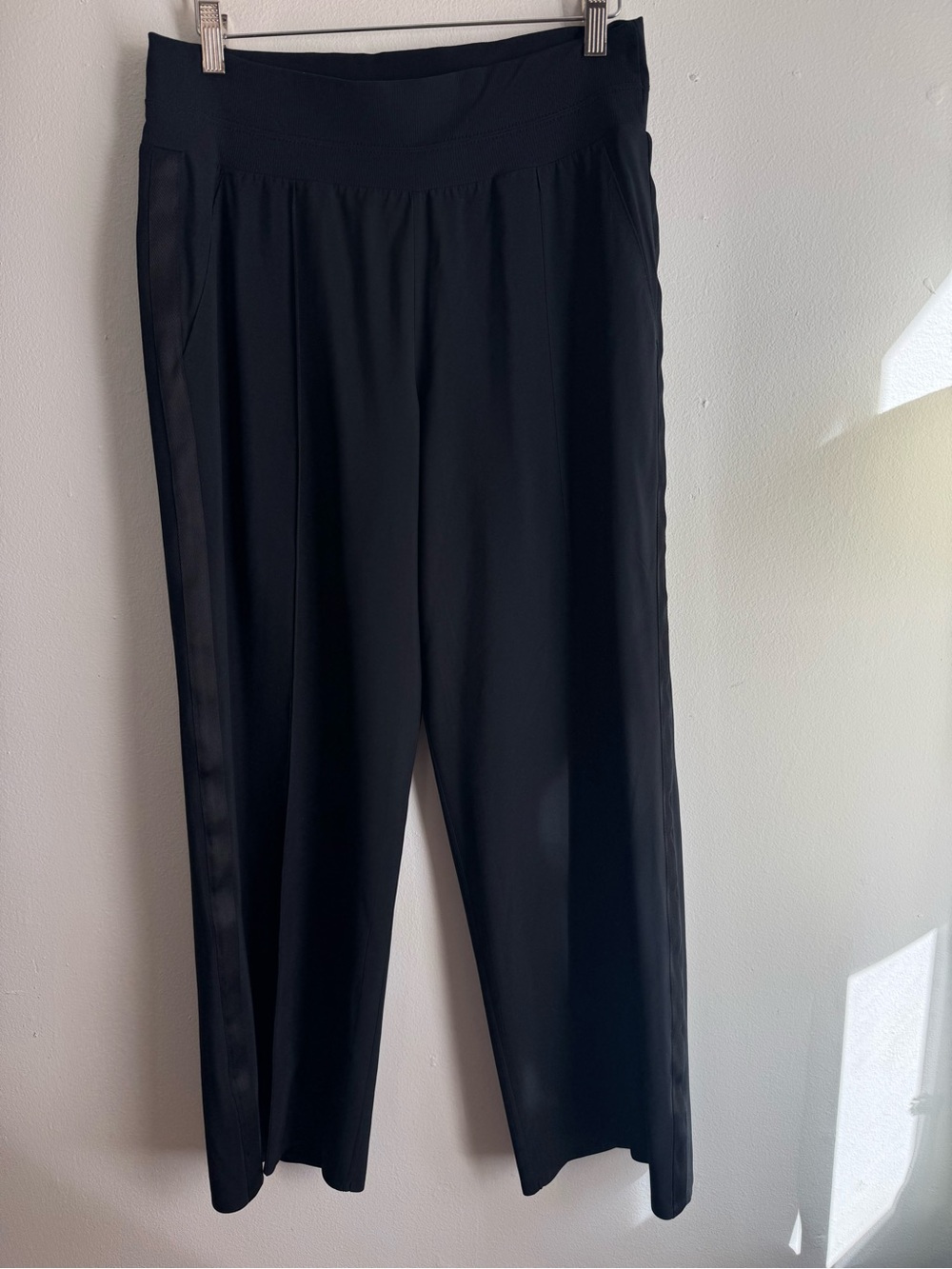 Athleta Black Wide-Leg Pull-On Pants with Side Trim